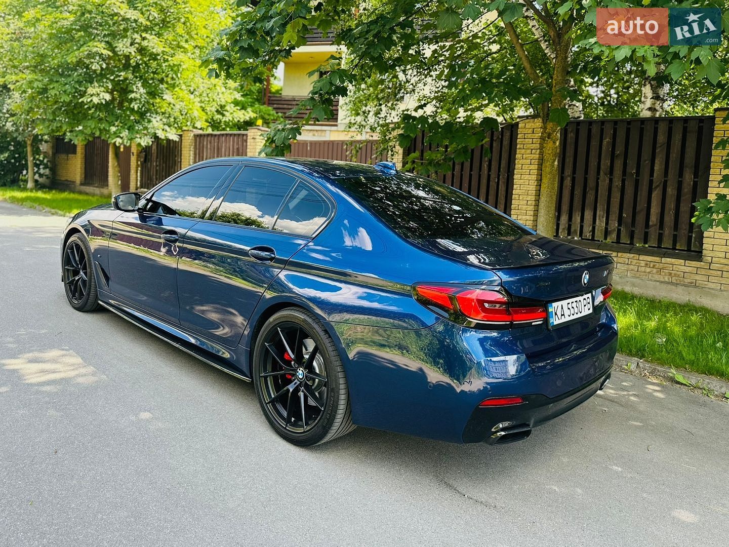 BMW 5 Series 2017 VIN WBAJD11040G884588 фото оголошення 3 з 16