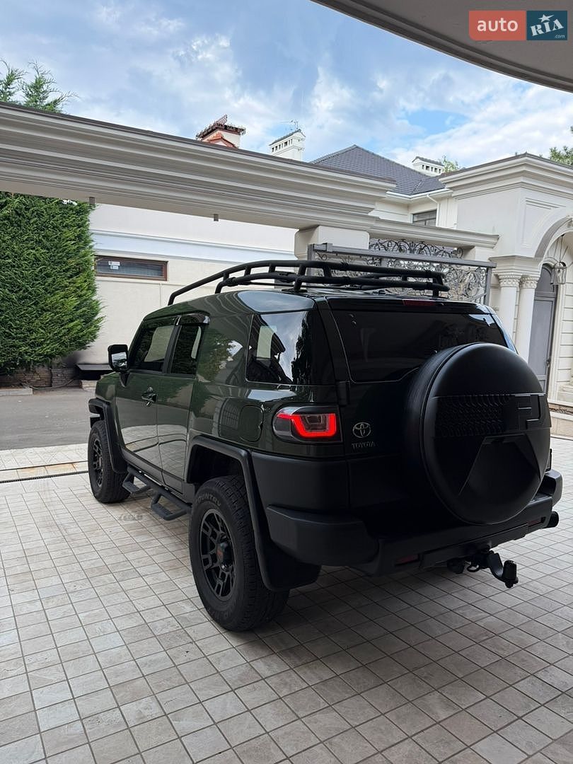 Toyota FJ Cruiser 2011 VIN JTEBU4BF8BK106009 фото оголошення 7 з 17