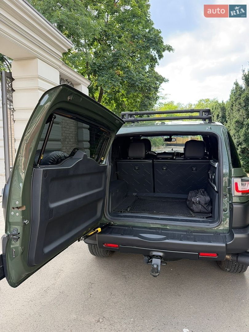 Toyota FJ Cruiser 2011 VIN JTEBU4BF8BK106009 фото оголошення 15 з 17