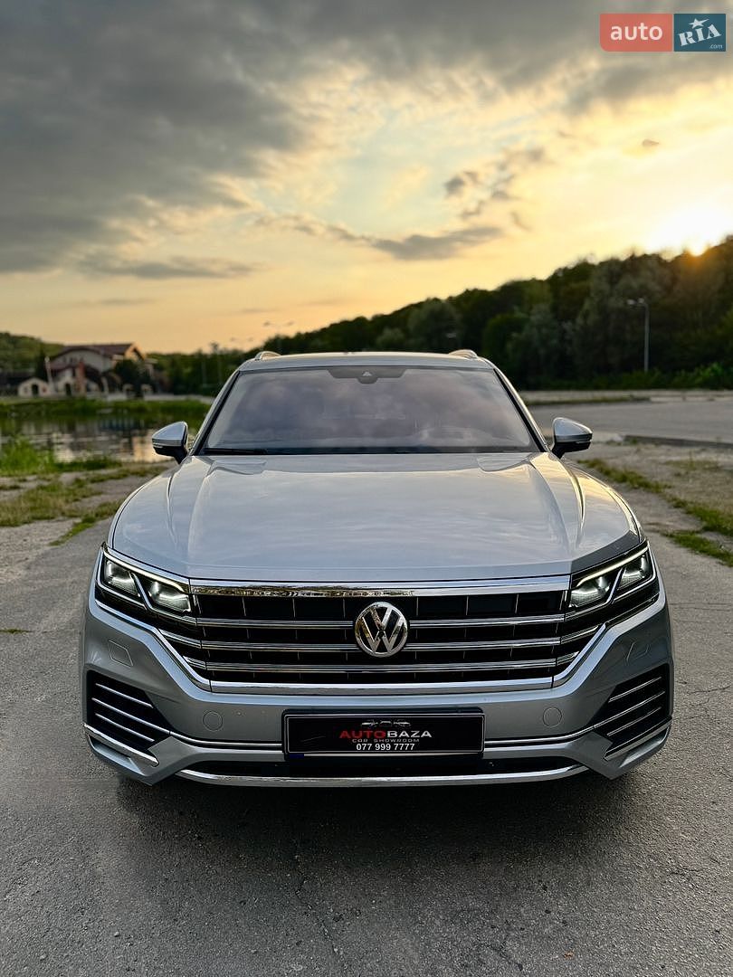 Volkswagen Touareg 2018 VIN WVGZZZCRZJD001594 фото оголошення 6 з 53