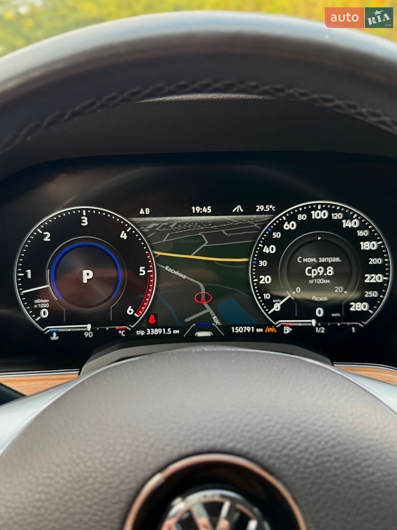 Volkswagen Touareg 2018 VIN WVGZZZCRZJD001594 фото оголошення 38 з 53