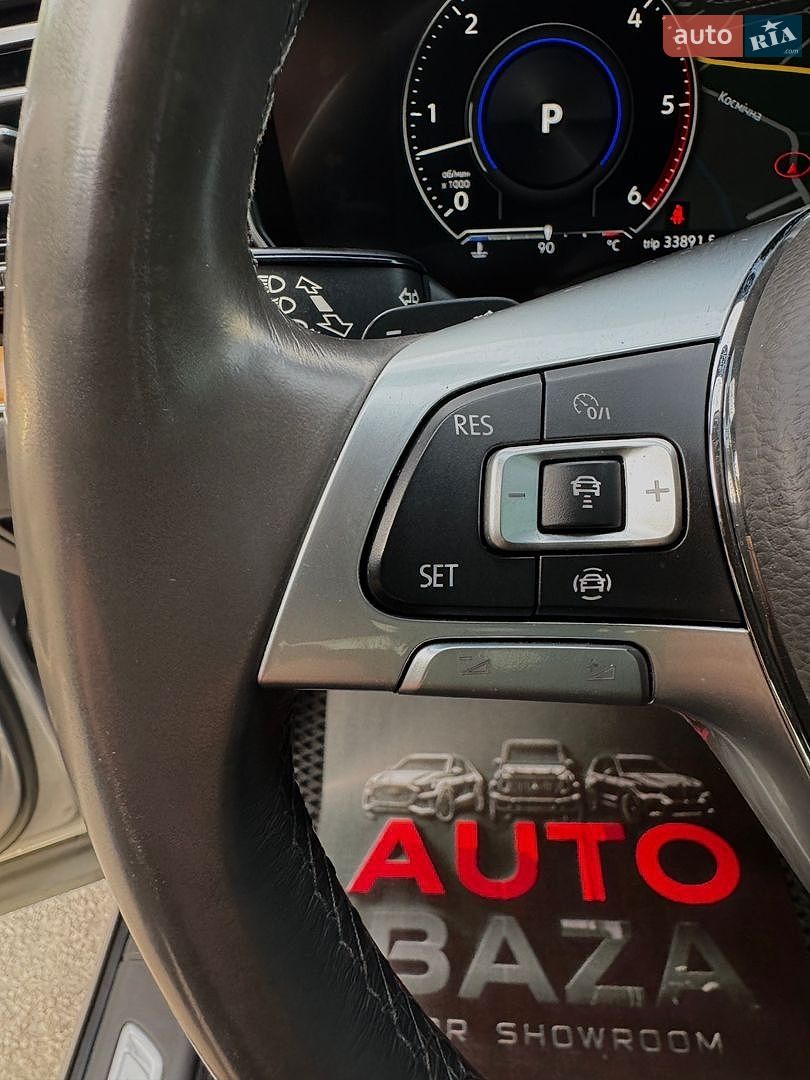 Volkswagen Touareg 2018 VIN WVGZZZCRZJD001594 фото оголошення 49 з 53