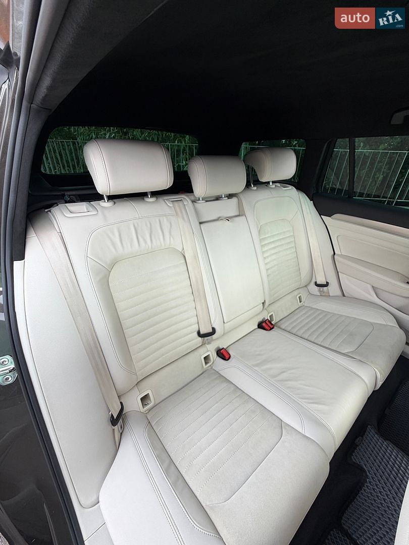 Volkswagen Passat 2015 VIN WVWZZZ3CZFE463788 фото оголошення 9 з 25
