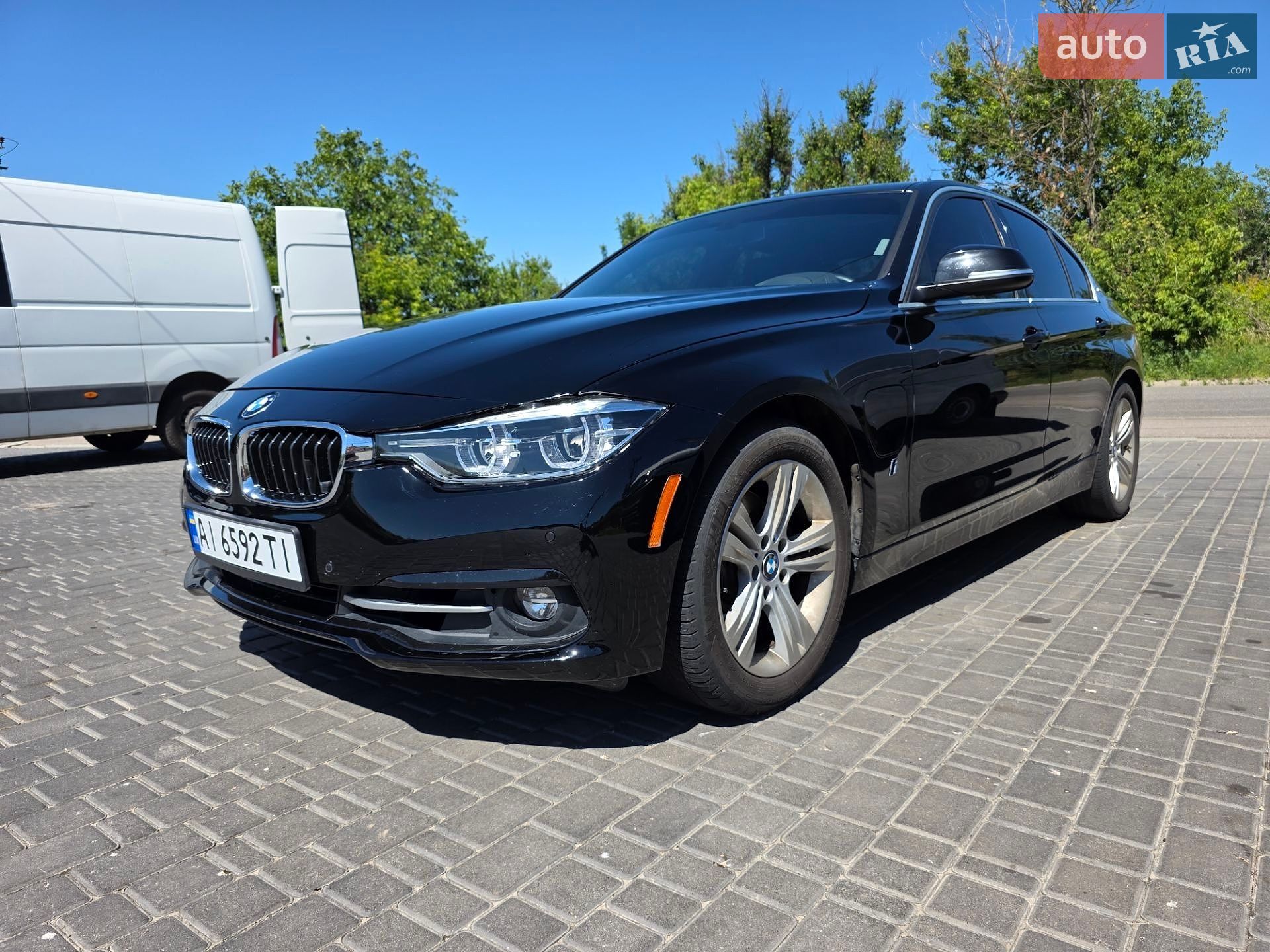 BMW 3 Series 2018 VIN WBA8E1C56JA756751 фото оголошення 2 з 19