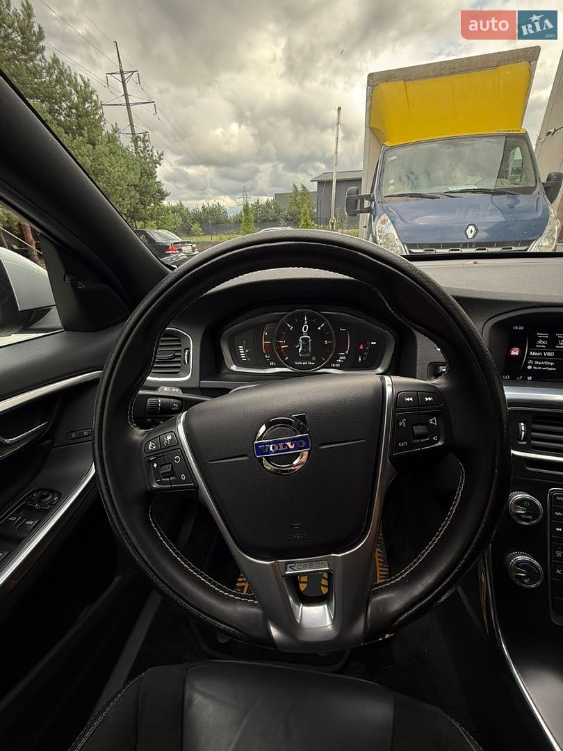 Volvo V60 2016 VIN YV1FWA5C6G1295382 фото оголошення 16 з 26