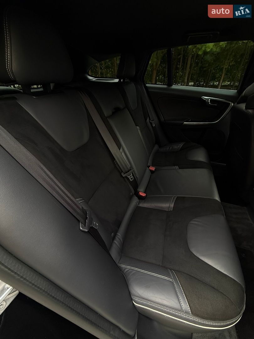 Volvo V60 2016 VIN YV1FWA5C6G1295382 фото оголошення 21 з 26
