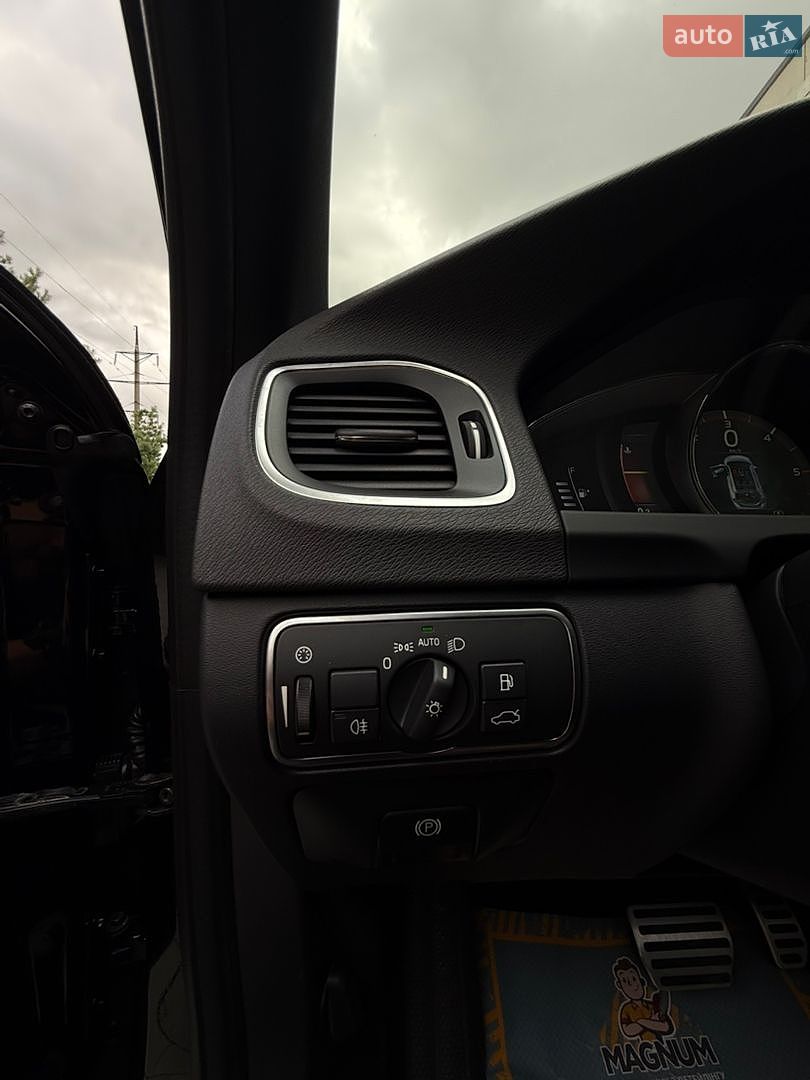 Volvo V60 2016 VIN YV1FWA5C6G1295382 фото оголошення 23 з 26