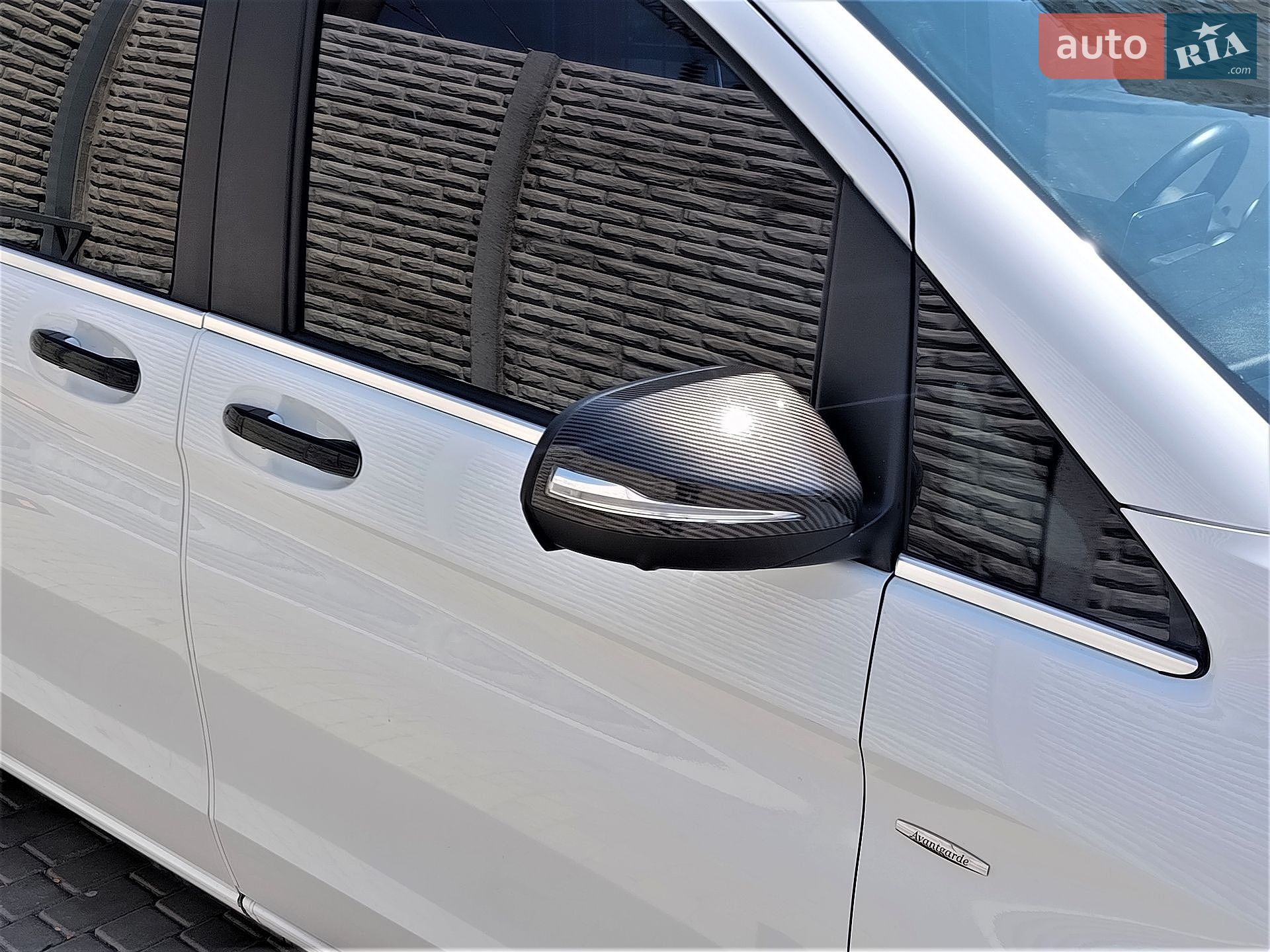 Mercedes-Benz V-Class 2015 VIN WDF44781313033493 фото оголошення 32 з 118