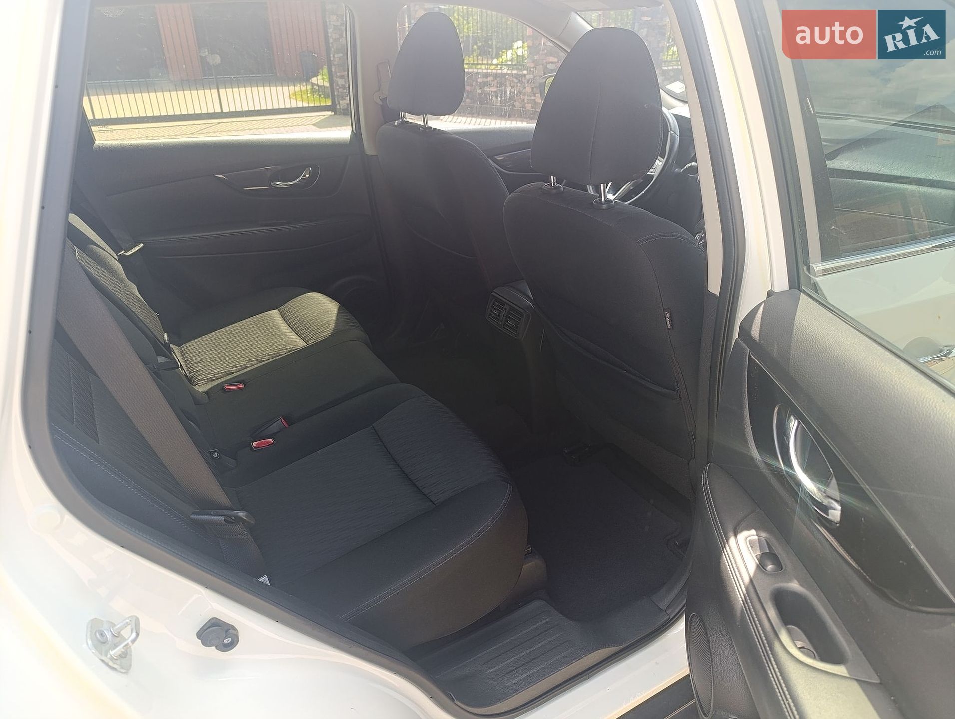 Nissan Rogue 2017 VIN KNMAT2MT6HP534814 фото оголошення 12 з 16