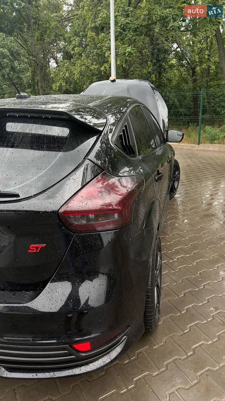 Ford Focus 2017 VIN 1FADP3L96HL310288 фото оголошення 3 з 20