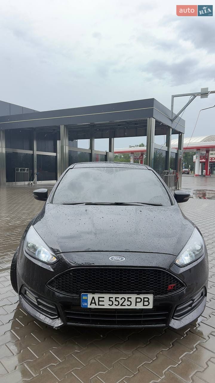 Ford Focus 2017 VIN 1FADP3L96HL310288 фото оголошення 4 з 20