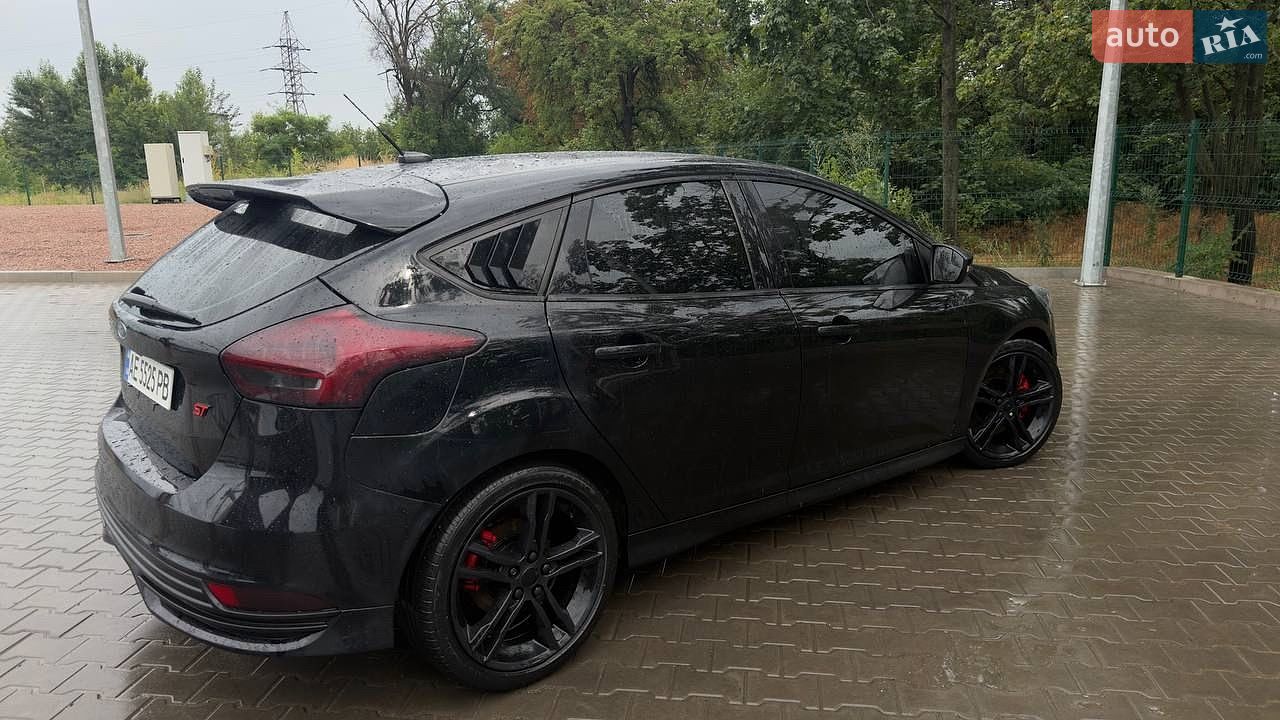 Ford Focus 2017 VIN 1FADP3L96HL310288 фото оголошення 5 з 20