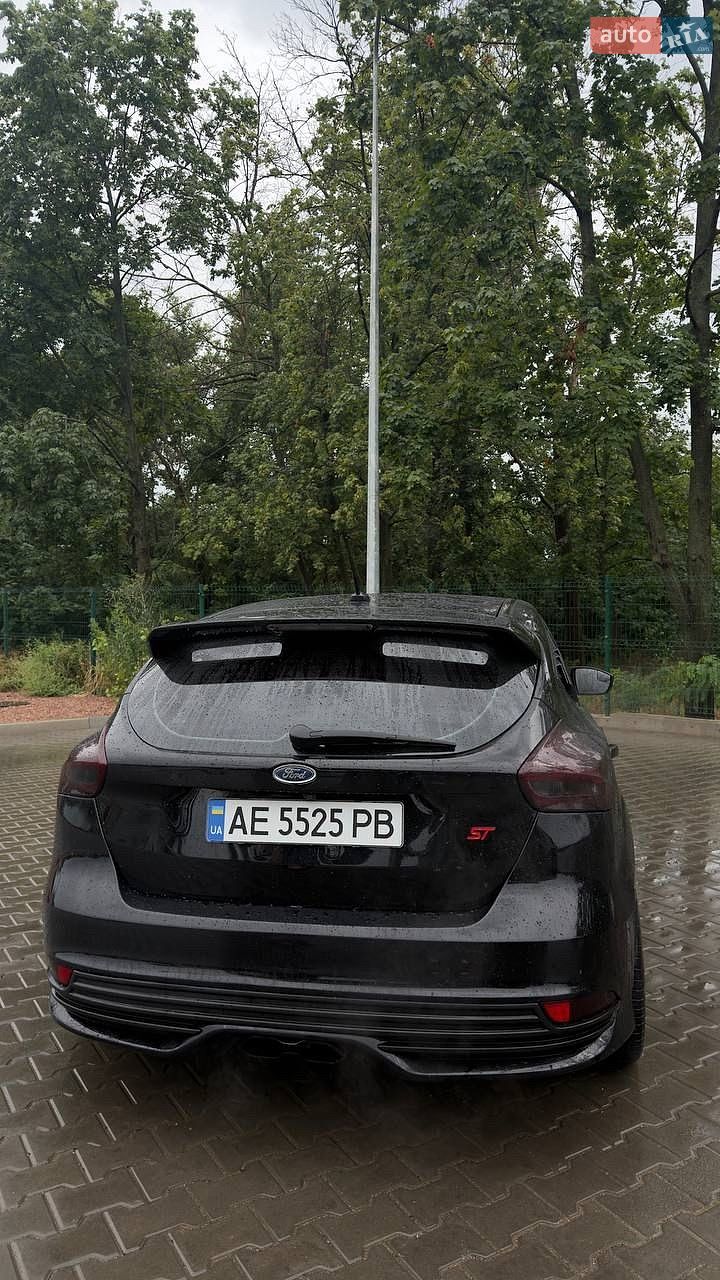 Ford Focus 2017 VIN 1FADP3L96HL310288 фото оголошення 10 з 20