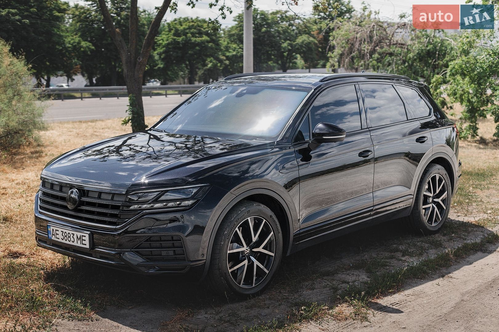 Volkswagen Touareg 2022 VIN WVGZZZCRZND029122 фото оголошення 12 з 17