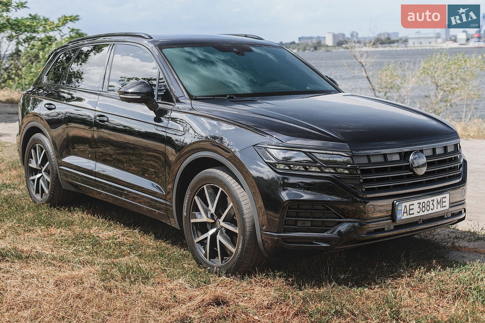Volkswagen Touareg 2022 VIN WVGZZZCRZND029122 фото оголошення 17 з 17