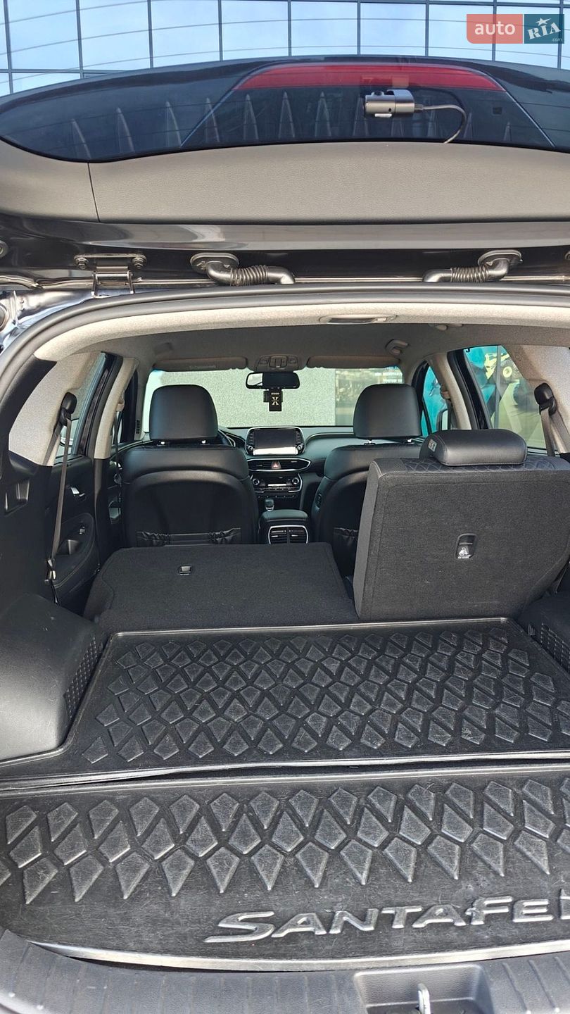 Hyundai Santa FE 2018 VIN KMHS381CBKU050267 фото оголошення 10 з 24