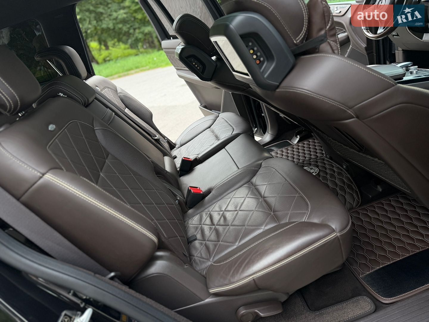 Mercedes-Benz GLS-Class 2017 VIN WDC1668241A989732 фото оголошення 53 з 118