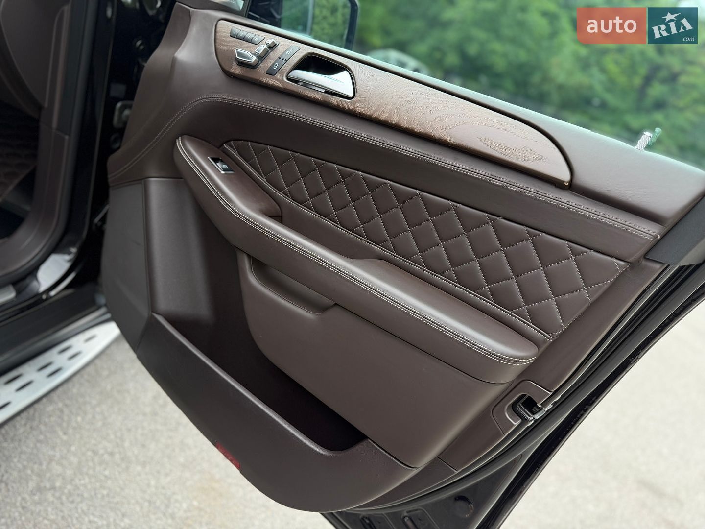 Mercedes-Benz GLS-Class 2017 VIN WDC1668241A989732 фото оголошення 98 з 118