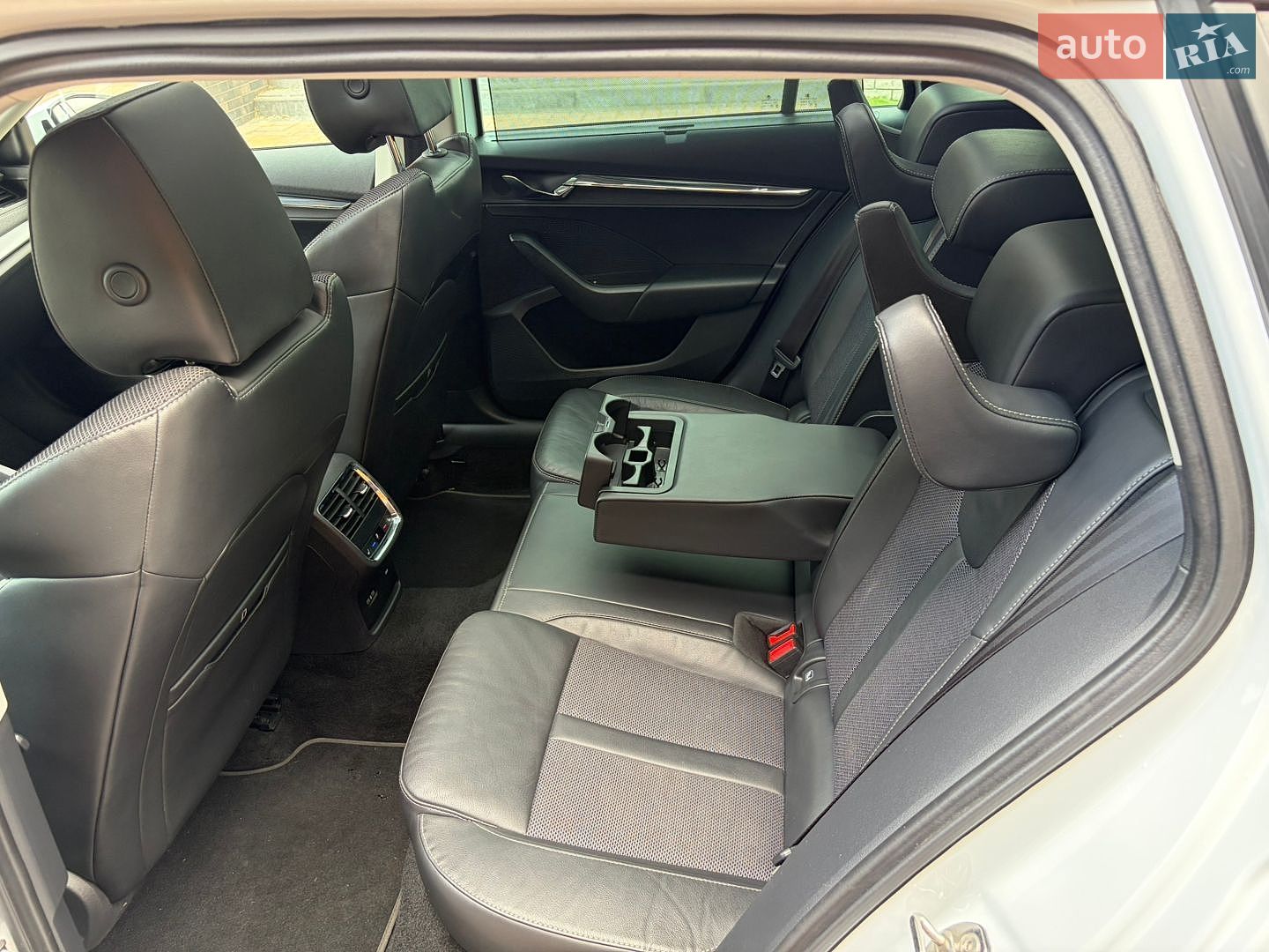 Skoda Octavia 2020 VIN TMBJJ7NX0LY035045 фото оголошення 23 з 78
