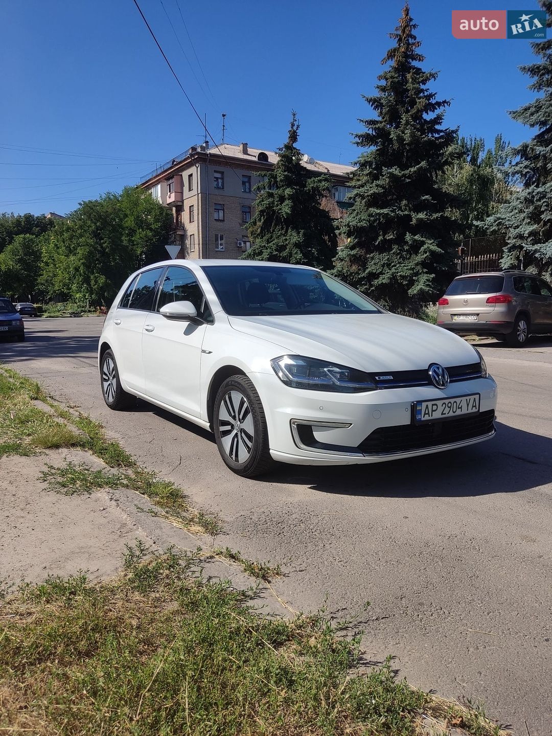 Volkswagen e-Golf 2017 VIN WVWZZZAUZJ8900710 фото оголошення 8 з 26