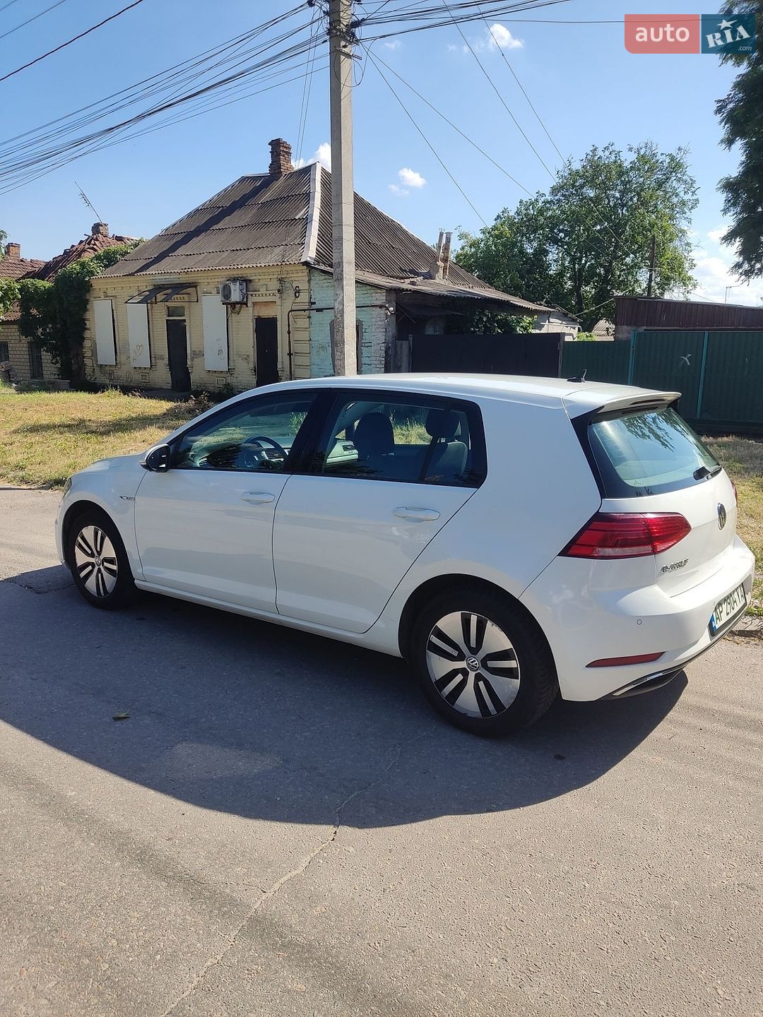 Volkswagen e-Golf 2017 VIN WVWZZZAUZJ8900710 фото оголошення 2 з 26