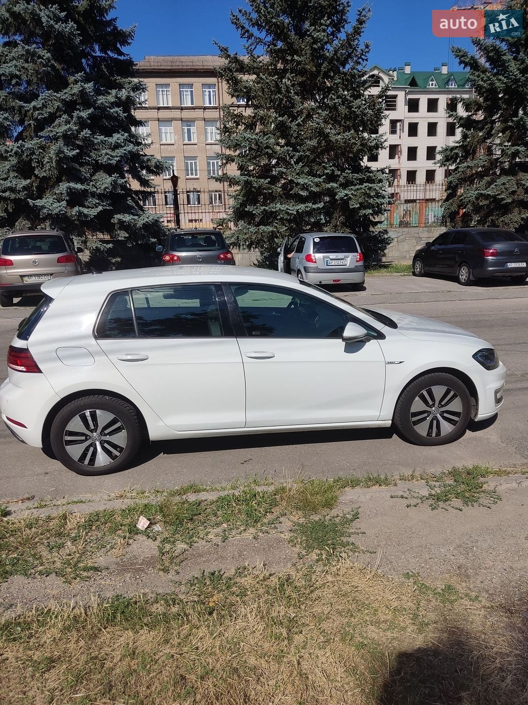 Volkswagen e-Golf 2017 VIN WVWZZZAUZJ8900710 фото оголошення 7 з 26