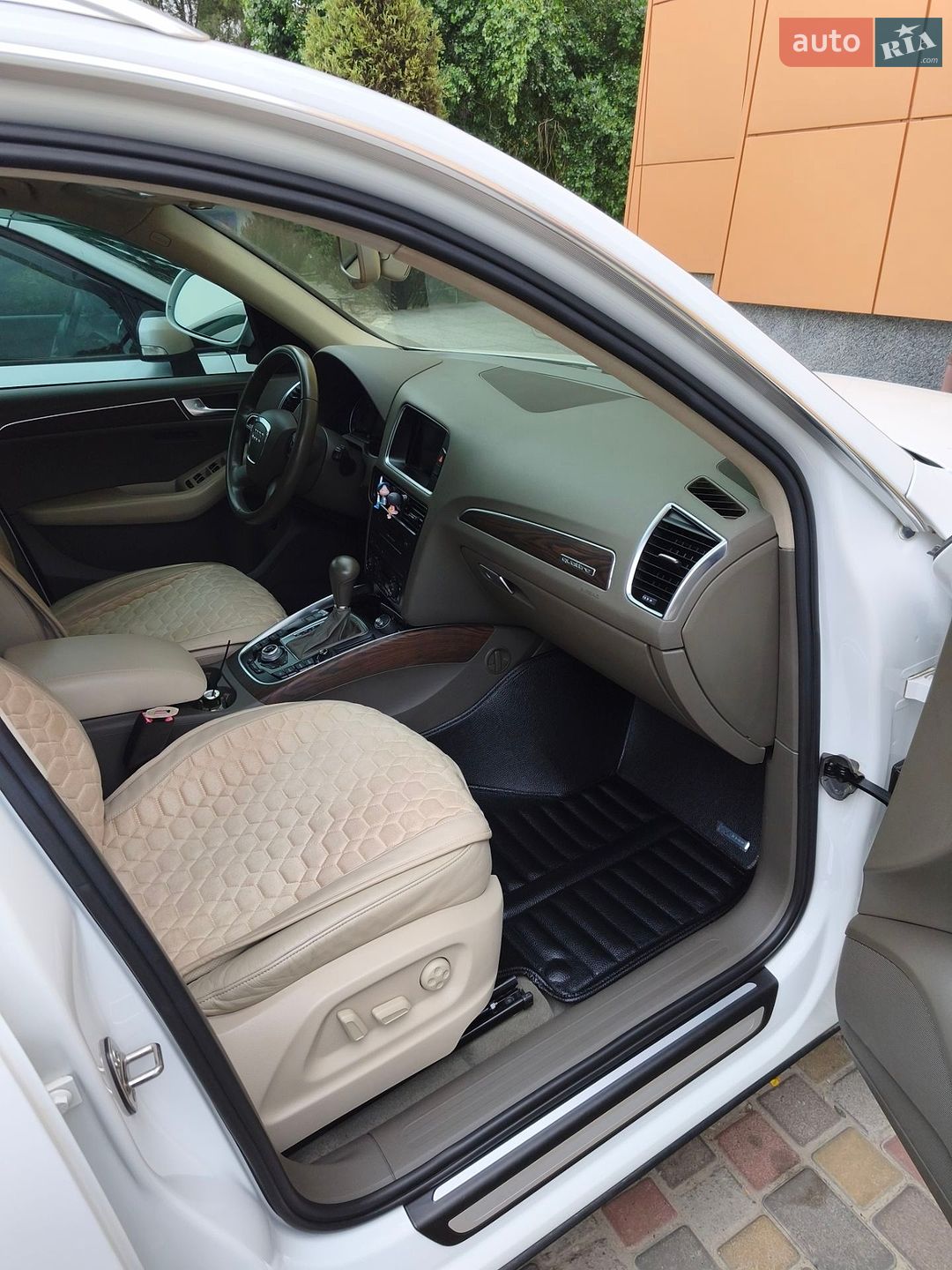 Audi Q5 2009 VIN WA1LKAFP6AA040381 фото оголошення 37 з 42