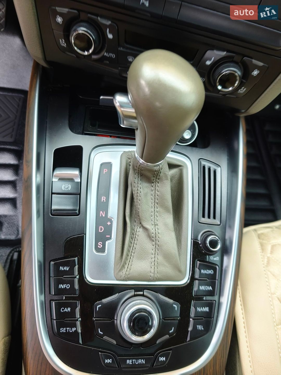 Audi Q5 2009 VIN WA1LKAFP6AA040381 фото оголошення 33 з 42