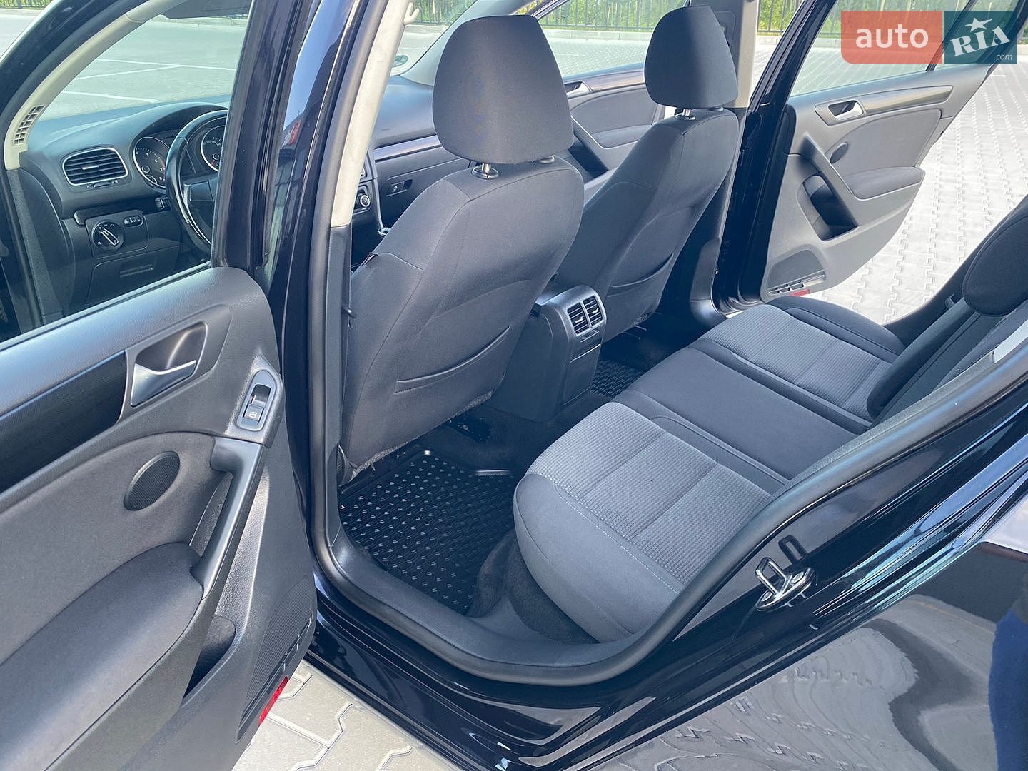 Volkswagen Golf 2010 VIN WVWZZZ1KZBP025518 фото оголошення 29 з 50
