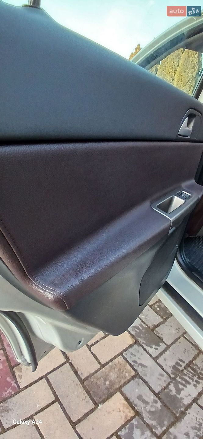Volvo V50 2011 VIN YV1MW76F2B2601565 фото оголошення 4 з 51