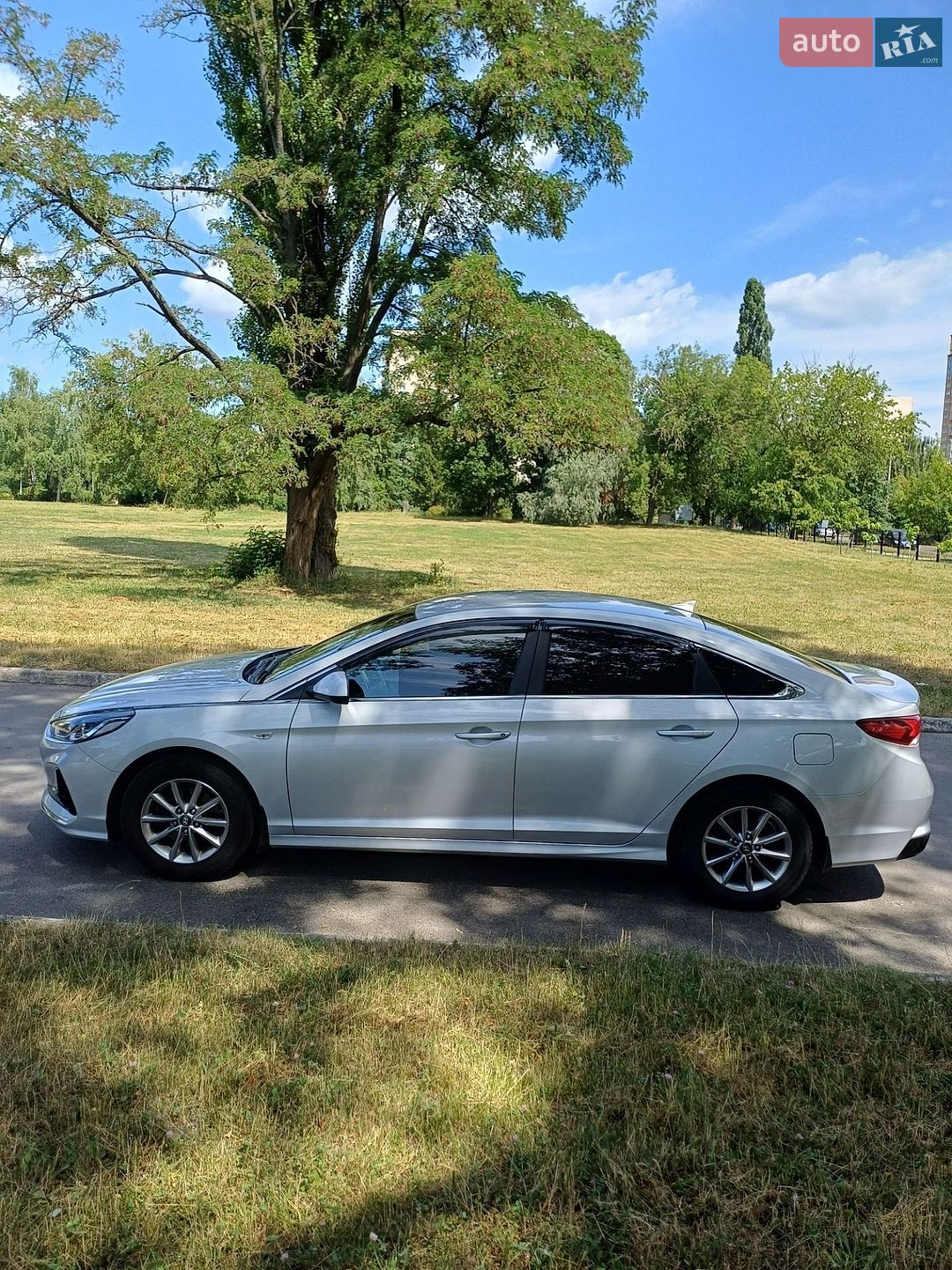 Hyundai Sonata 2018 VIN KMHE341DBKA534405 фото оголошення 10 з 19
