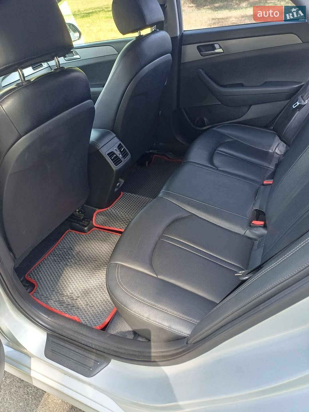 Hyundai Sonata 2018 VIN KMHE341DBKA534405 фото оголошення 13 з 19