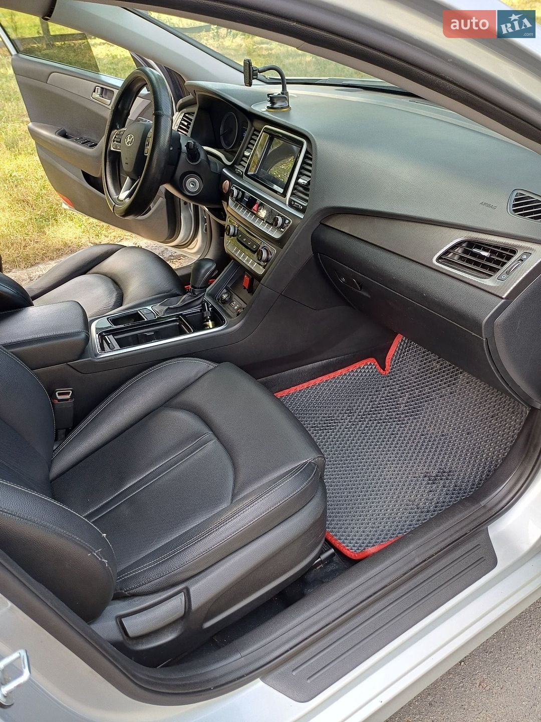 Hyundai Sonata 2018 VIN KMHE341DBKA534405 фото оголошення 15 з 19