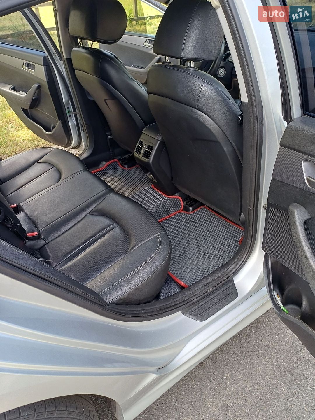 Hyundai Sonata 2018 VIN KMHE341DBKA534405 фото оголошення 16 з 19