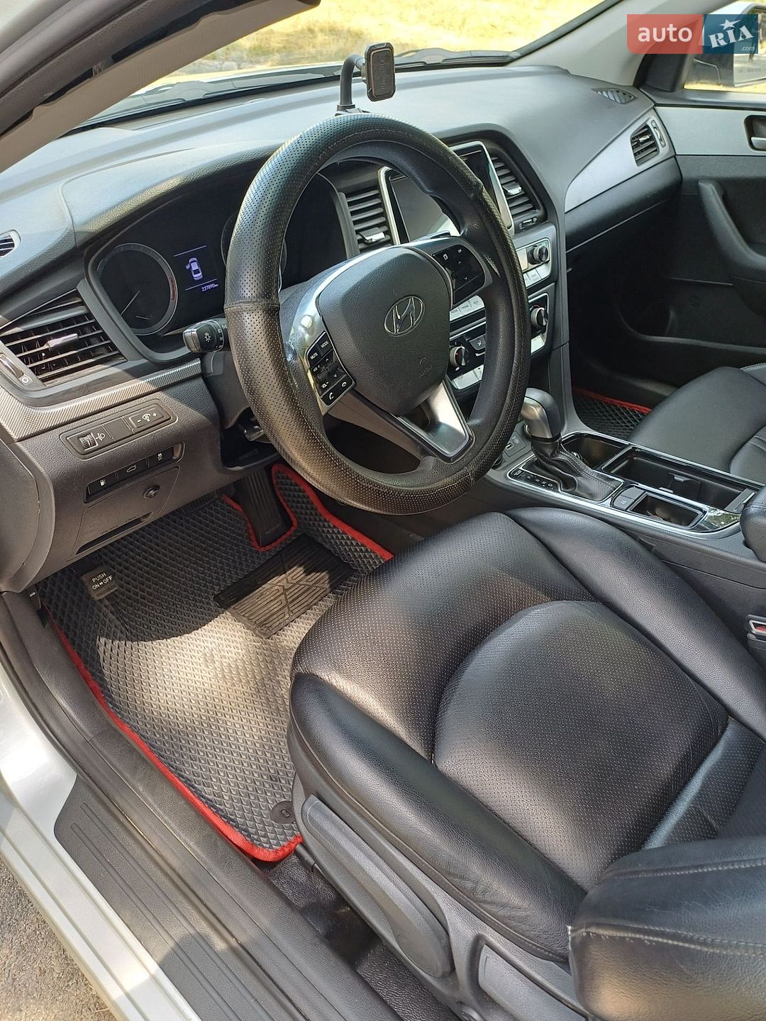 Hyundai Sonata 2018 VIN KMHE341DBKA534405 фото оголошення 17 з 19