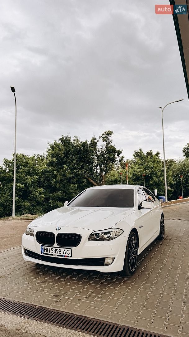 BMW 5 Series 2011 VIN WBAFP31080DL74691 фото оголошення 2 з 14
