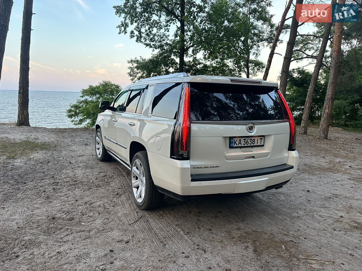 Cadillac Escalade 2014 VIN 1GYS4CKJXFR235461 фото оголошення 6 з 24