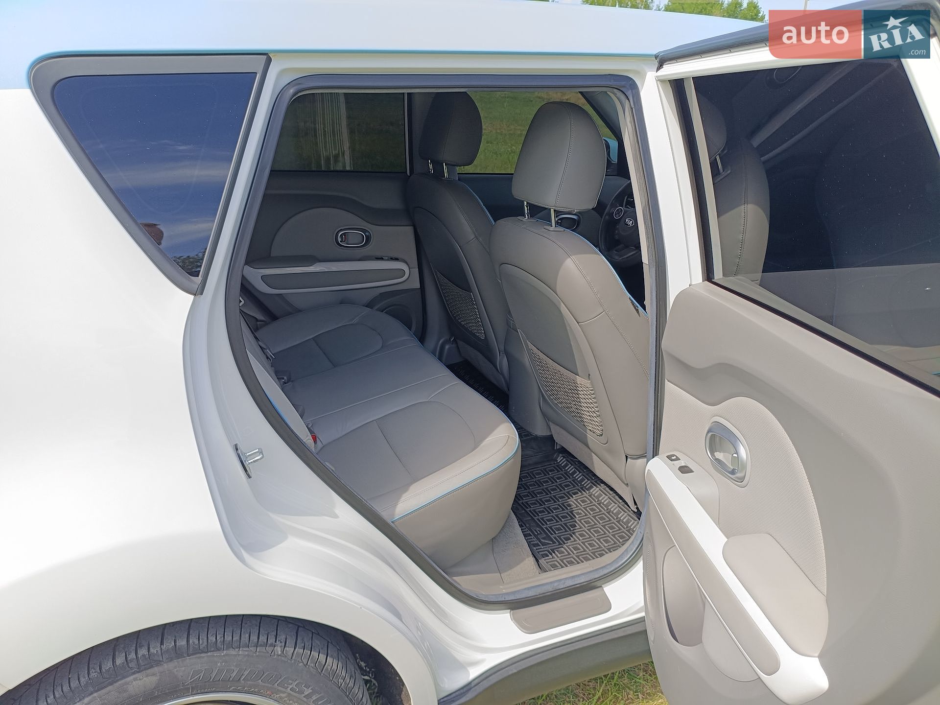 Kia Soul EV 2014 VIN KNAJX81EFF7000899 фото оголошення 12 з 18