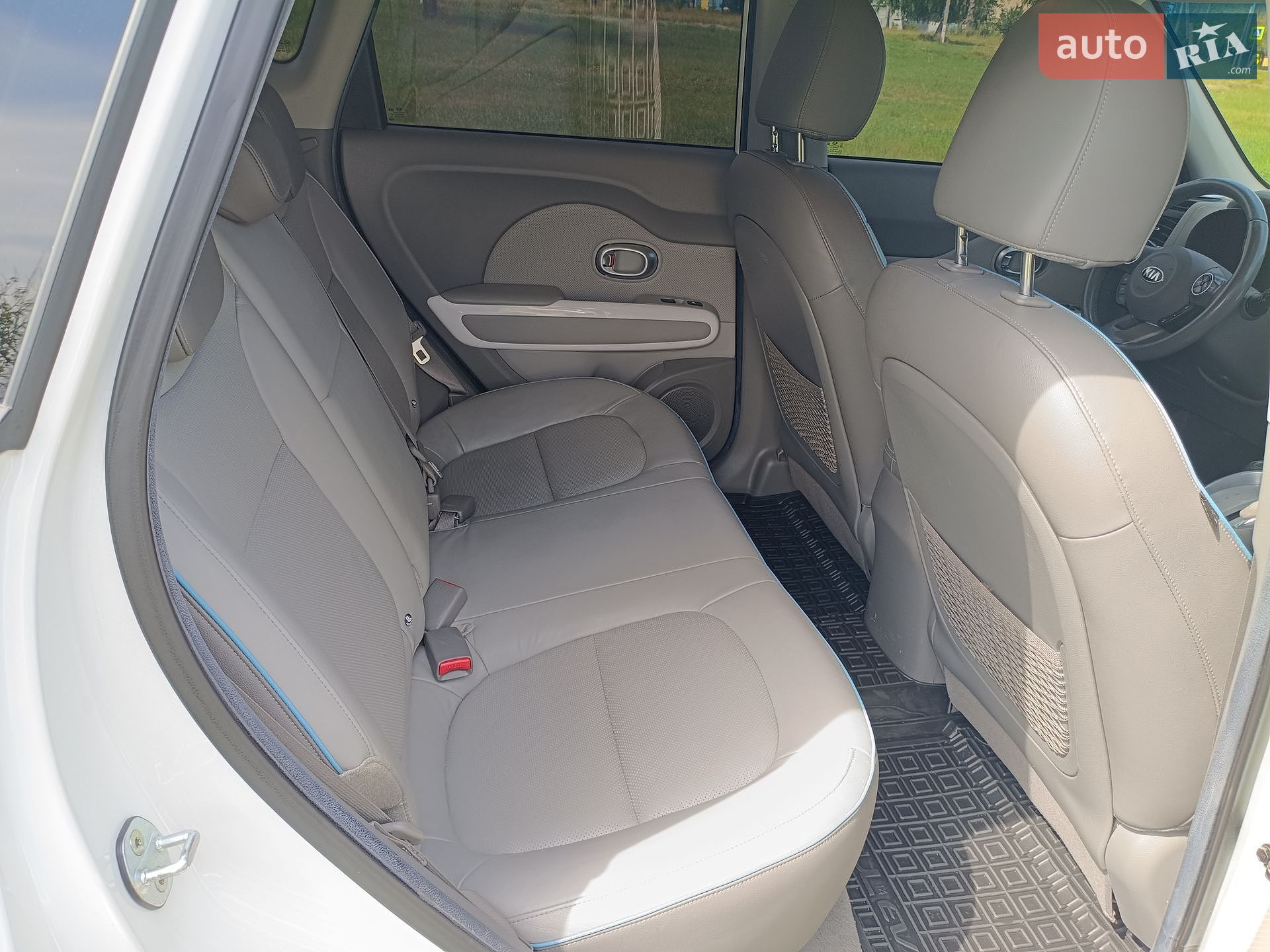 Kia Soul EV 2014 VIN KNAJX81EFF7000899 фото оголошення 13 з 18