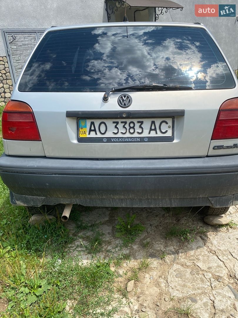 Volkswagen Golf 1997 VIN WVWZZZ1HZVW412022 фото оголошення 2 з 5