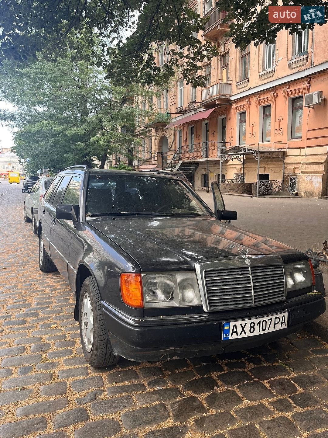 Mercedes-Benz E-Class 1992 VIN WDB1240811F232706 фото оголошення 2 з 8