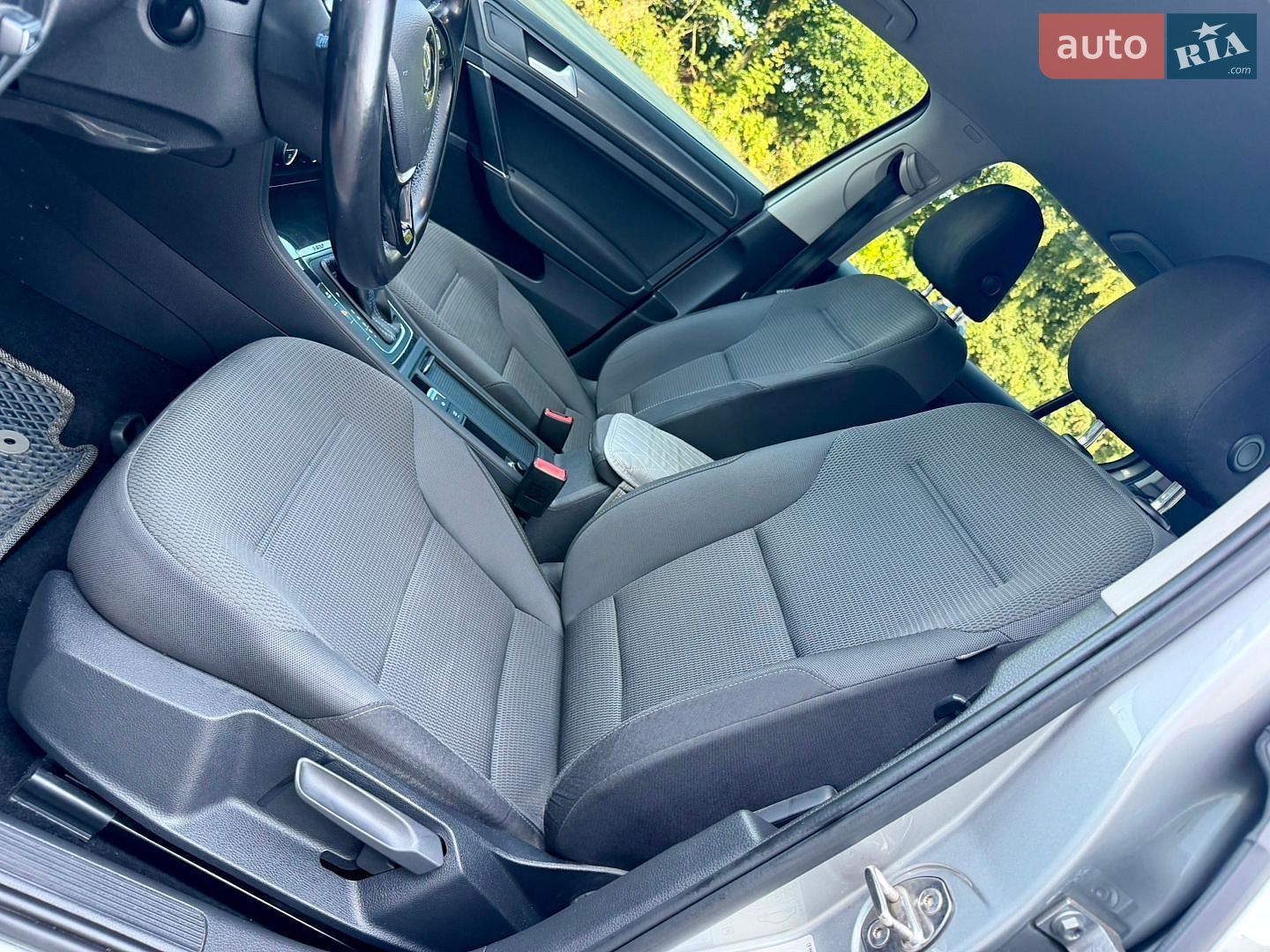 Volkswagen e-Golf 2019 VIN WVWZZZAUZL8906464 фото оголошення 22 з 39