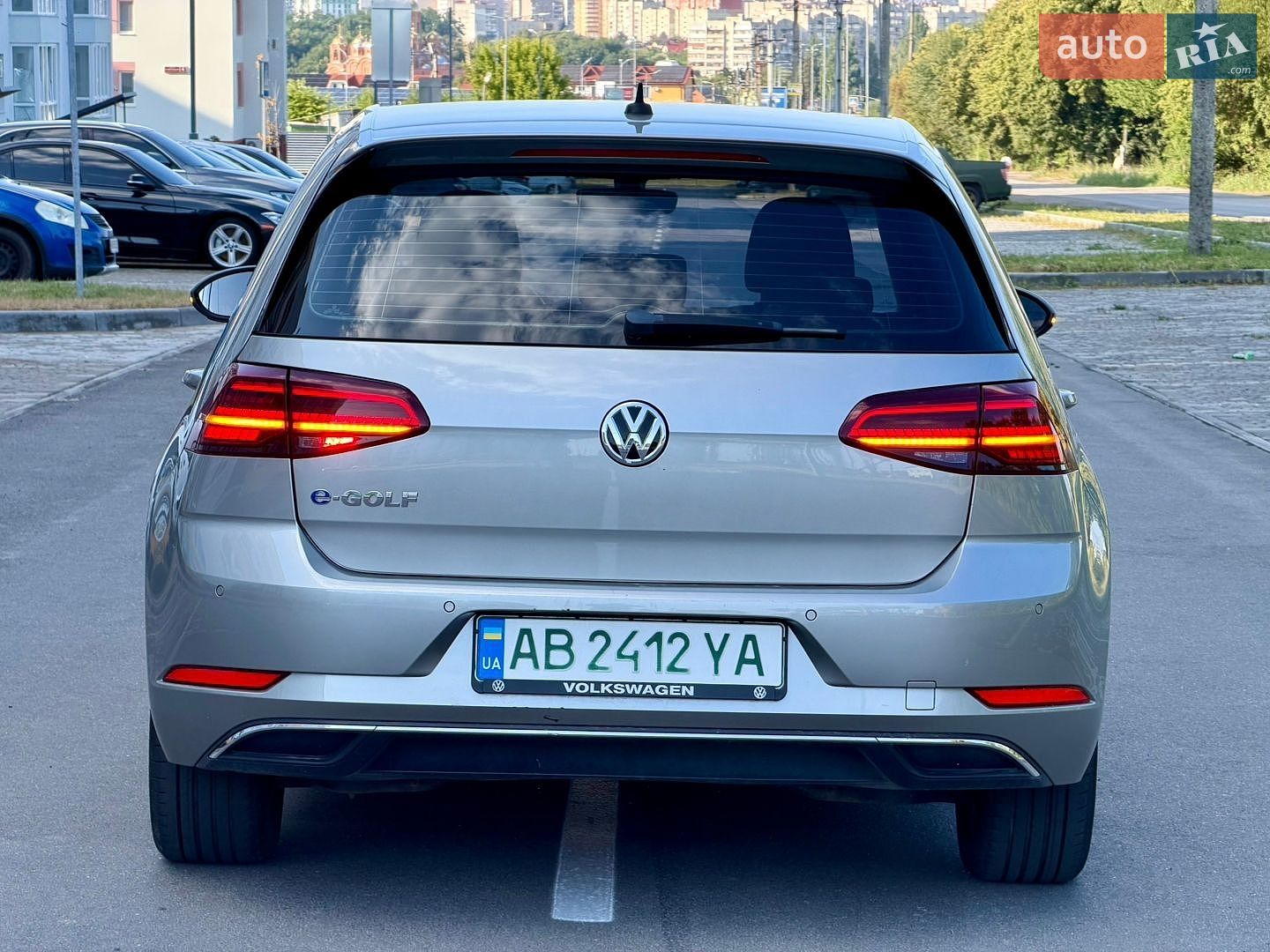Volkswagen e-Golf 2019 VIN WVWZZZAUZL8906464 фото оголошення 12 з 39