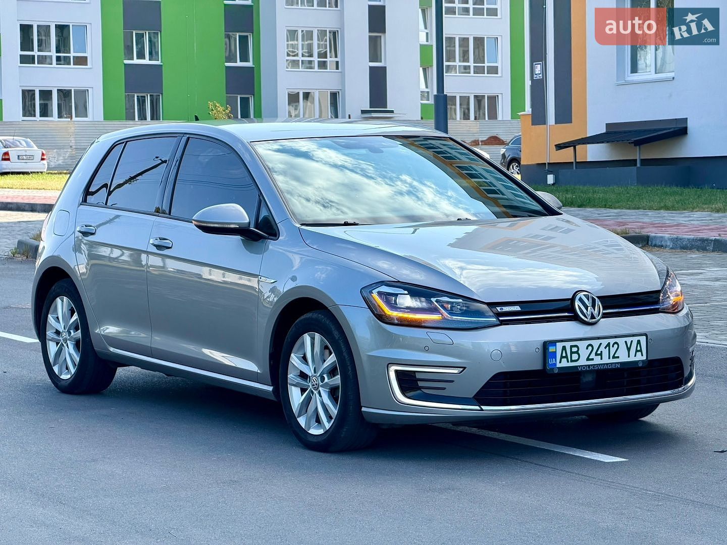 Volkswagen e-Golf 2019 VIN WVWZZZAUZL8906464 фото оголошення 5 з 39