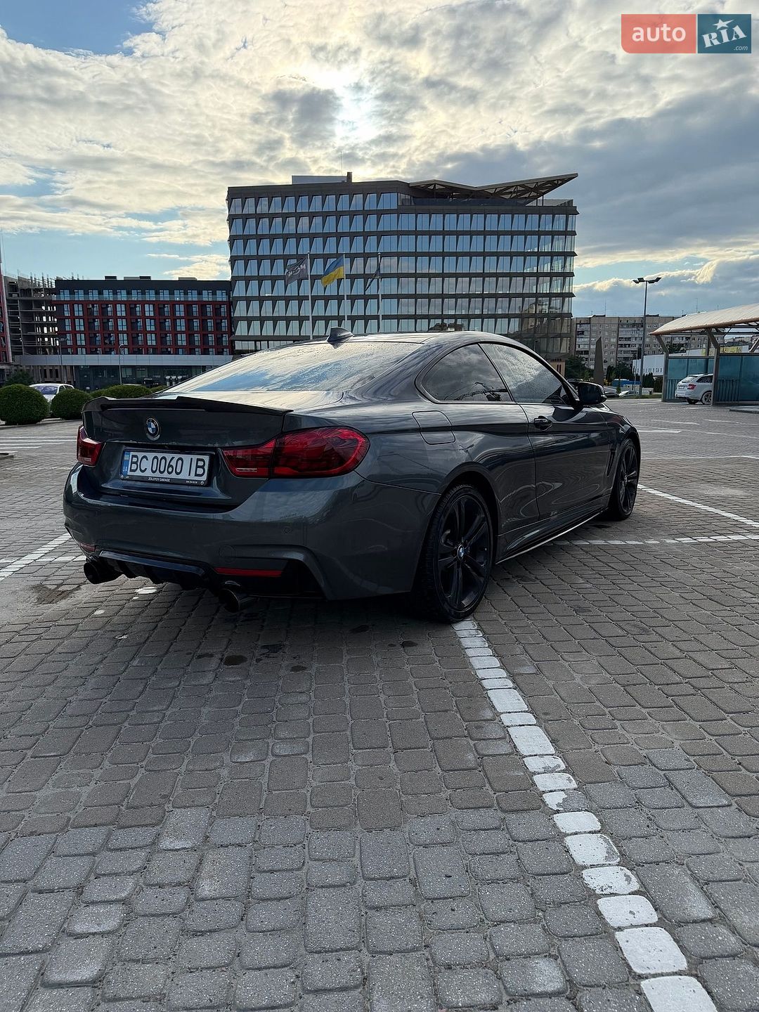 BMW 4 Series 2018 VIN WBA4W9C55KAF94707 фото оголошення 5 з 16