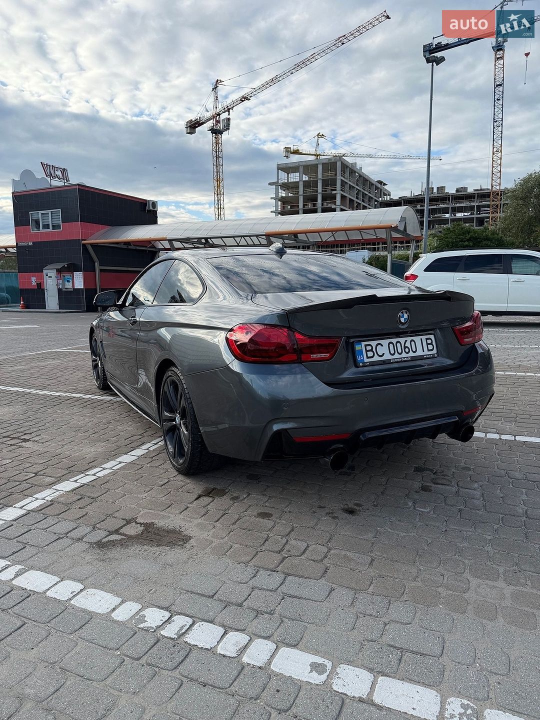 BMW 4 Series 2018 VIN WBA4W9C55KAF94707 фото оголошення 7 з 16