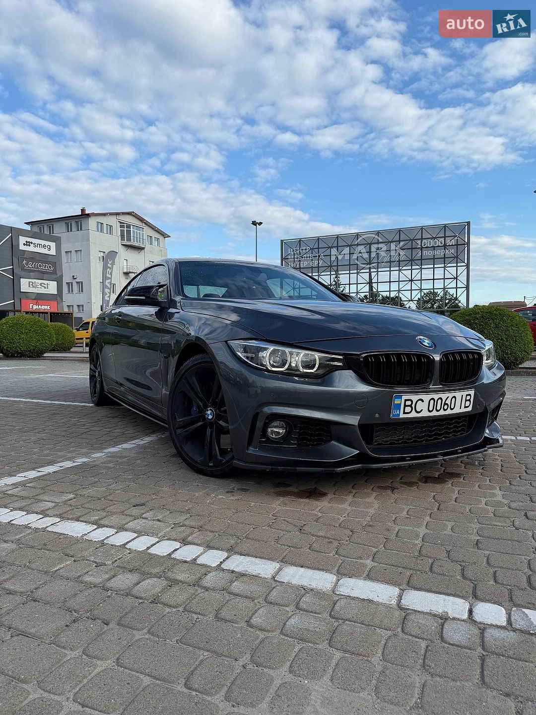 BMW 4 Series 2018 VIN WBA4W9C55KAF94707 фото оголошення 10 з 16