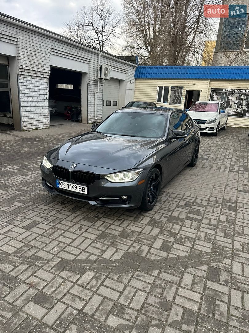 BMW 3 Series 2012 VIN WBA3A5C54CF452708 фото оголошення 2 з 13