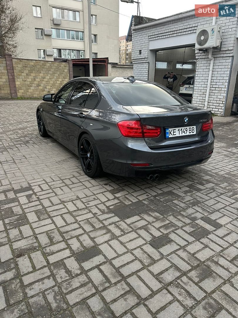BMW 3 Series 2012 VIN WBA3A5C54CF452708 фото оголошення 4 з 13