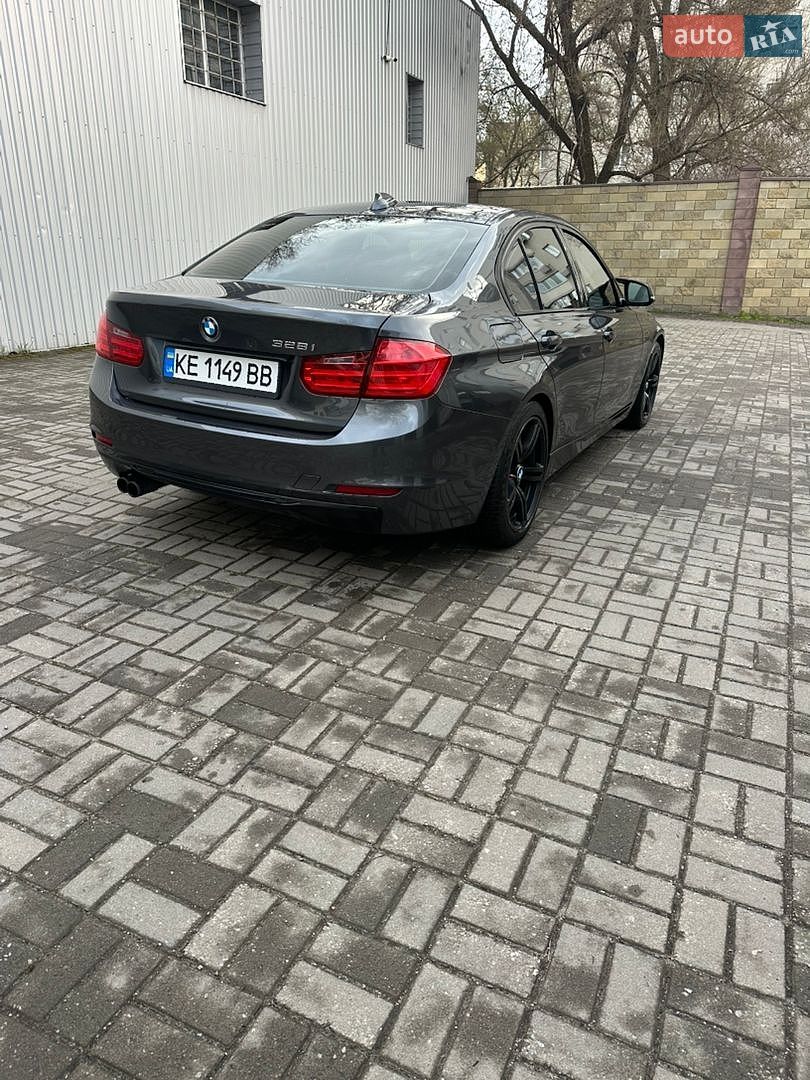 BMW 3 Series 2012 VIN WBA3A5C54CF452708 фото оголошення 6 з 13